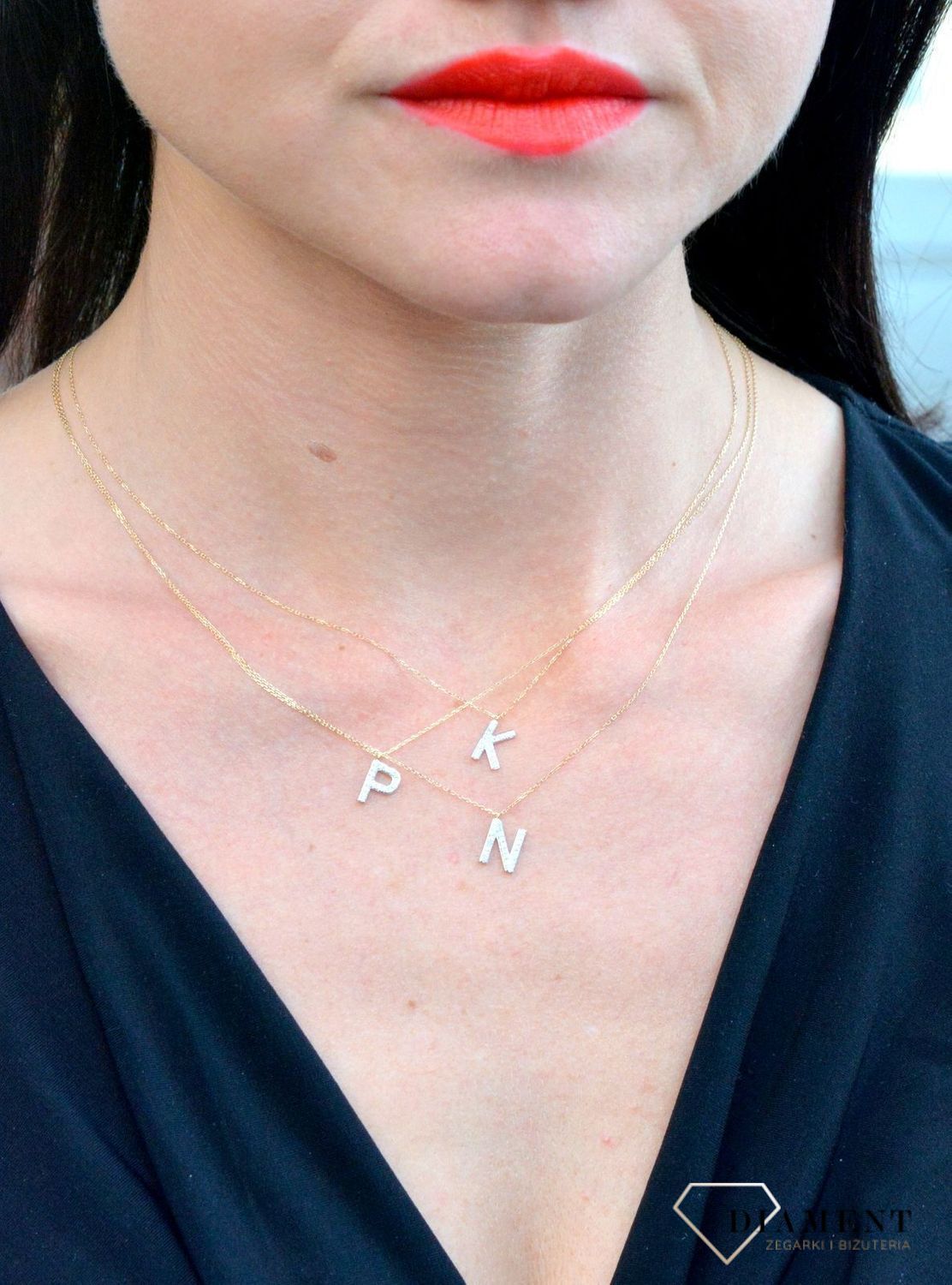 Złoty naszyjnik DIAMENT celebrytka 585 z literka P, diamenty N09119 Y C.  Złoty naszyjnik celebrytka z modną zawieszką w kształcie litery P 09119N001-G1Q1.jpg